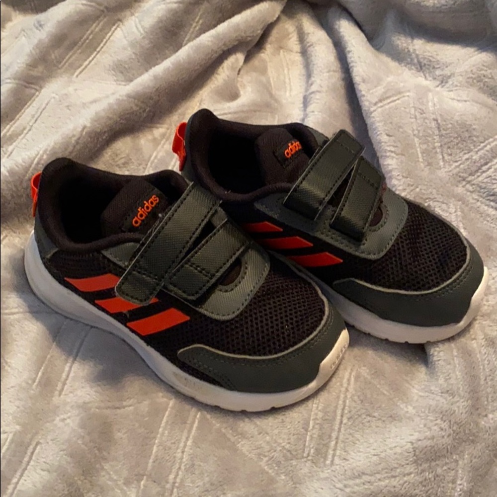 Toodler Adidas Sneakers 9